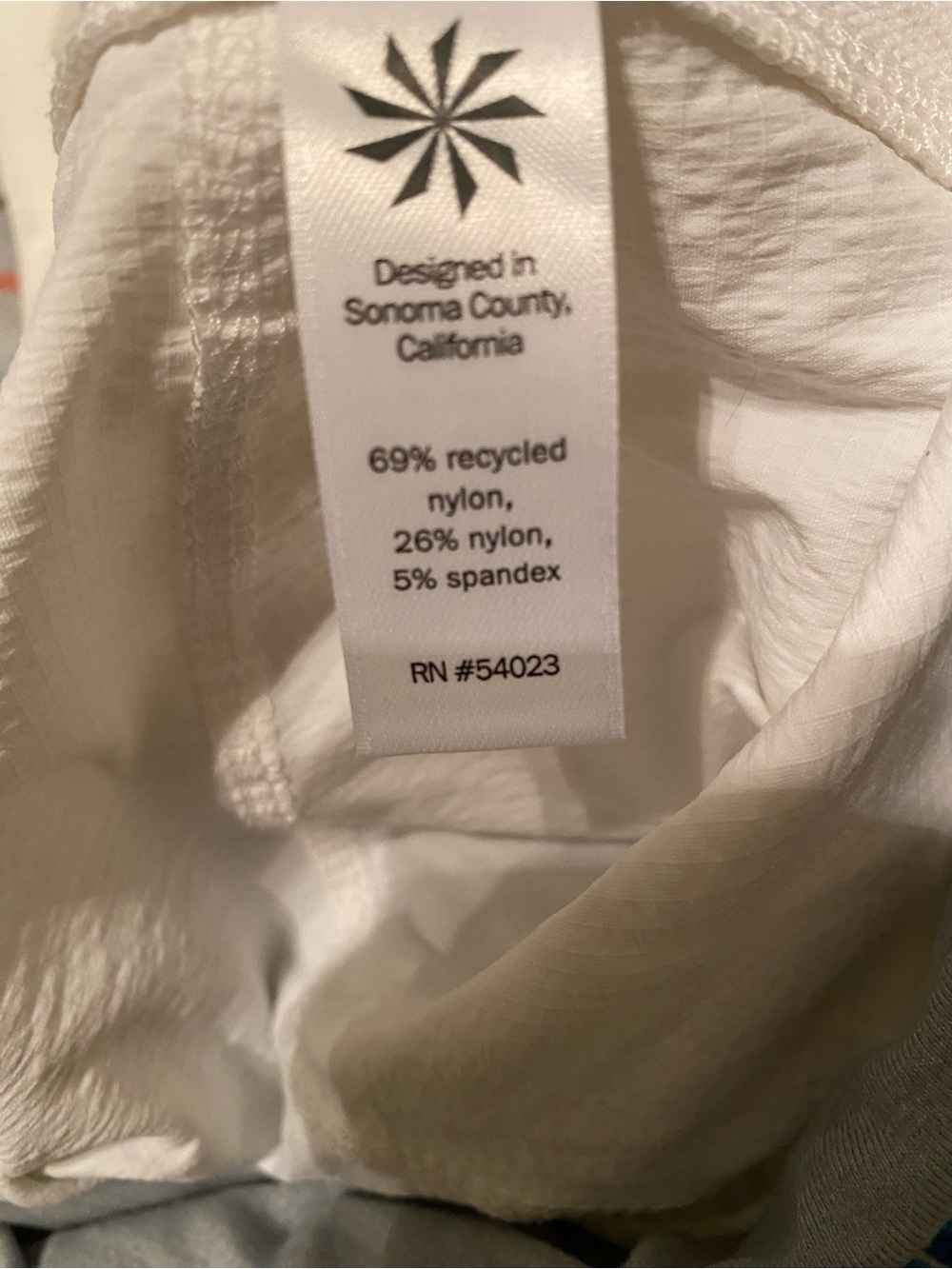 Athleta White Cargo Trekkie Shorts 2.0 with Stretch, Flap Pockets Front Zip - Picture 5 of 7